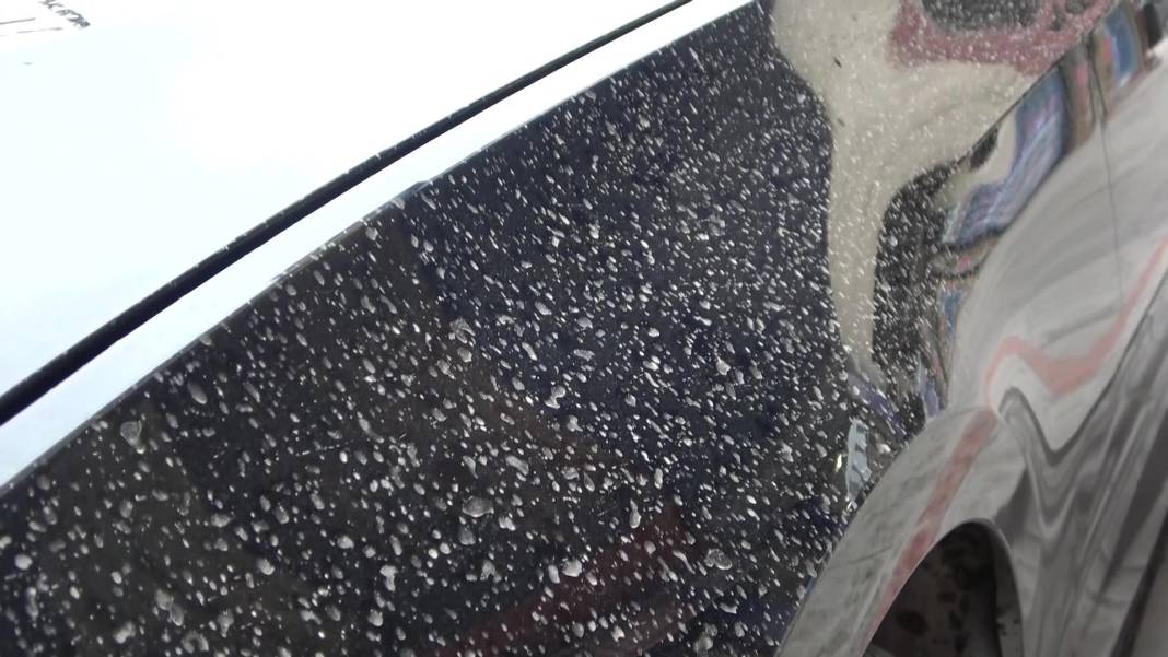 İstanbul’a gökten çamur yağdı! Oto yıkamacılar bayram etti 5